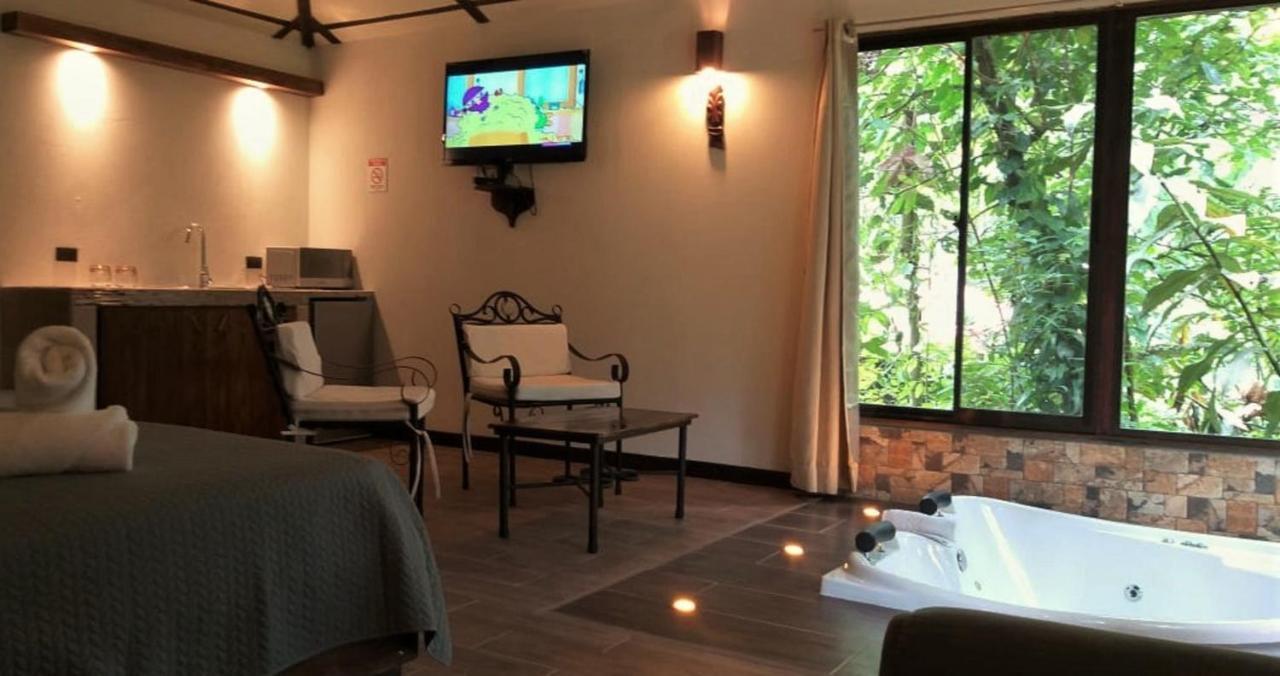 Tropical Suites & Villas La Fortuna Exterior photo